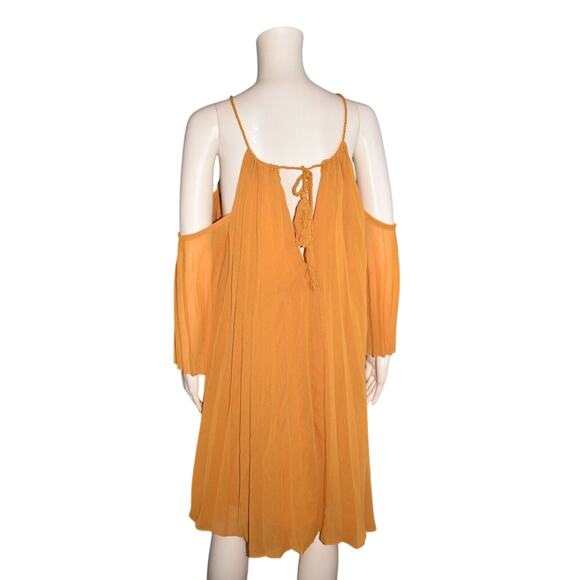 BB DAKOTA‎ NEW $100 Gretal Cold Shoulder Pleated Dress in Royalty Yellow Medium - Picture 5 of 6